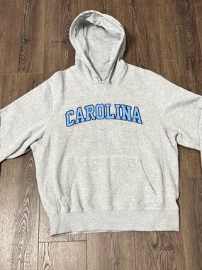 Nike Center Swoosh Grey Hoodie with Carolina Blue Lettering Men’s Size Large